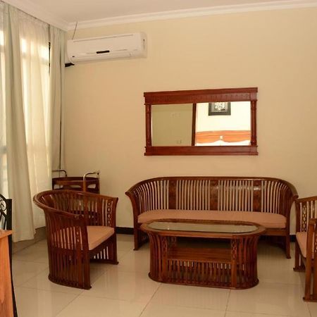 La Posh Hotel Kigali Exteriör bild