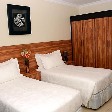 La Posh Hotel Kigali Exteriör bild