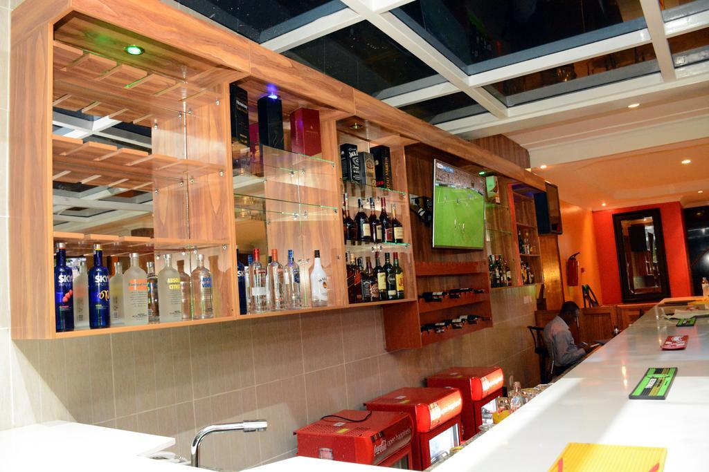 La Posh Hotel Kigali Exteriör bild