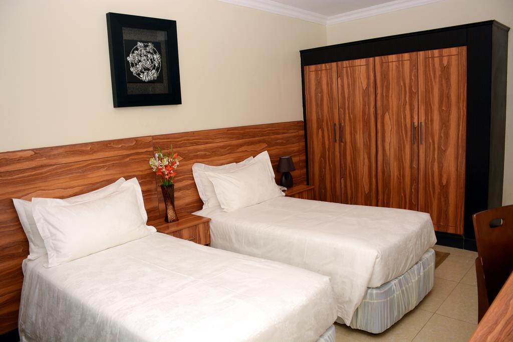 La Posh Hotel Kigali Exteriör bild