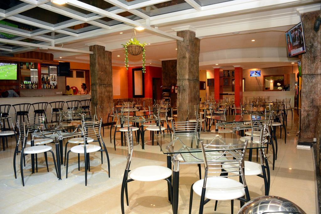 La Posh Hotel Kigali Exteriör bild